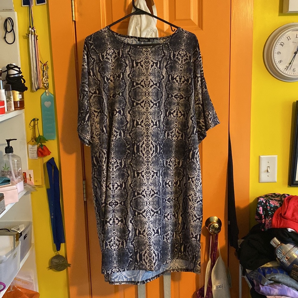 Boohoo dress